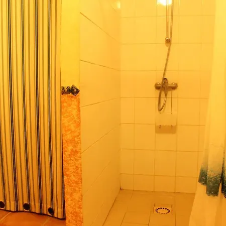 Inviting 3-bed House In Biron Dom wakacyjny Lacapelle-Biron