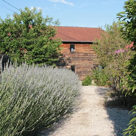 Inviting 3-bed House In Biron Dom wakacyjny *