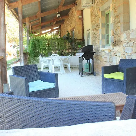 Dom wakacyjny Inviting 3-bed House In Biron Lacapelle-Biron