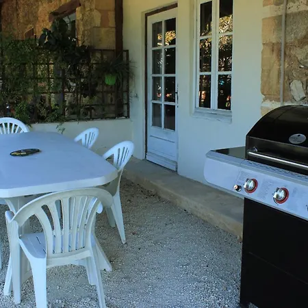 Dom wakacyjny Inviting 3-bed House In Biron Lacapelle-Biron