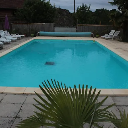 Inviting 3-bed House In Biron Lacapelle-Biron